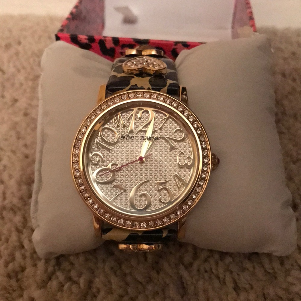 Women's watch Betsey Johnson NEVER WORN - Picture 2 of 3